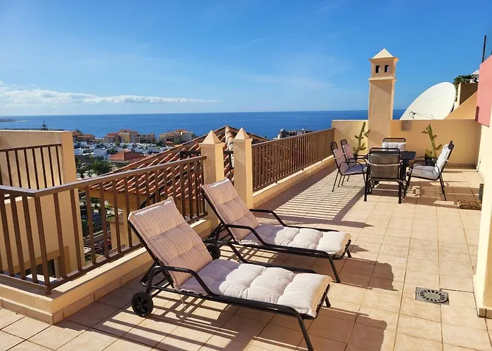 33 Pleasures Del Duque Apartment