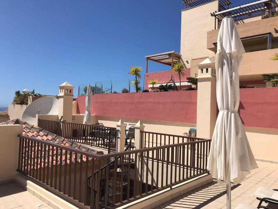 33 Pleasures Del Duque Costa Adeje (Tenerife)